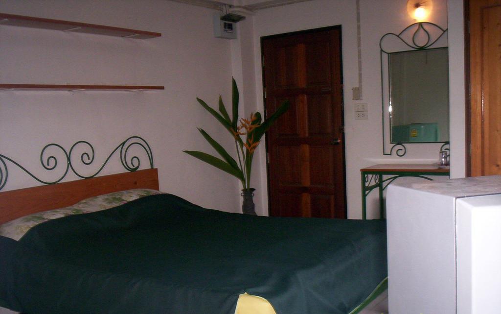 Baankhunmae Apartment Bangkok Phòng bức ảnh